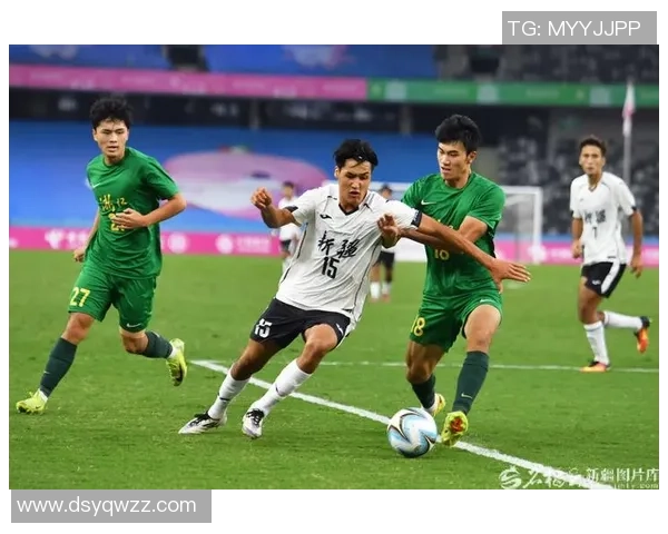 新疆籍足球明星年薪揭秘背后的故事与成就分析 新疆籍足球明星年薪揭秘背后的故事与成就分析